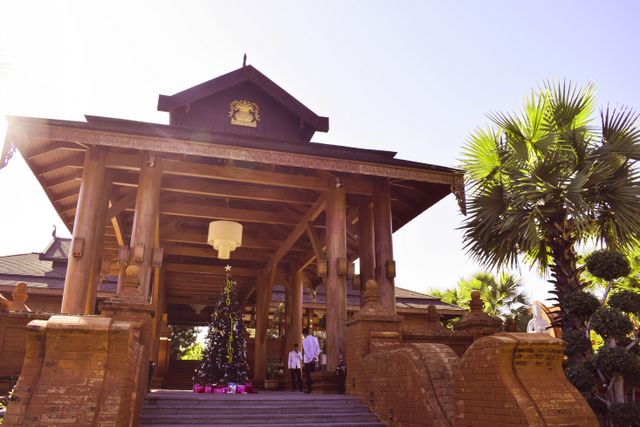 Entrance Heritage Bagan Hotel