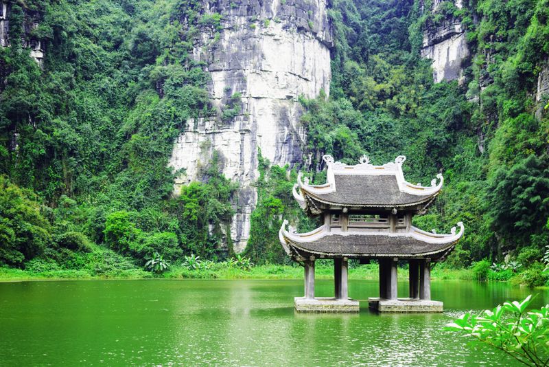 na thrang ninh binh places to visit near Hanoi