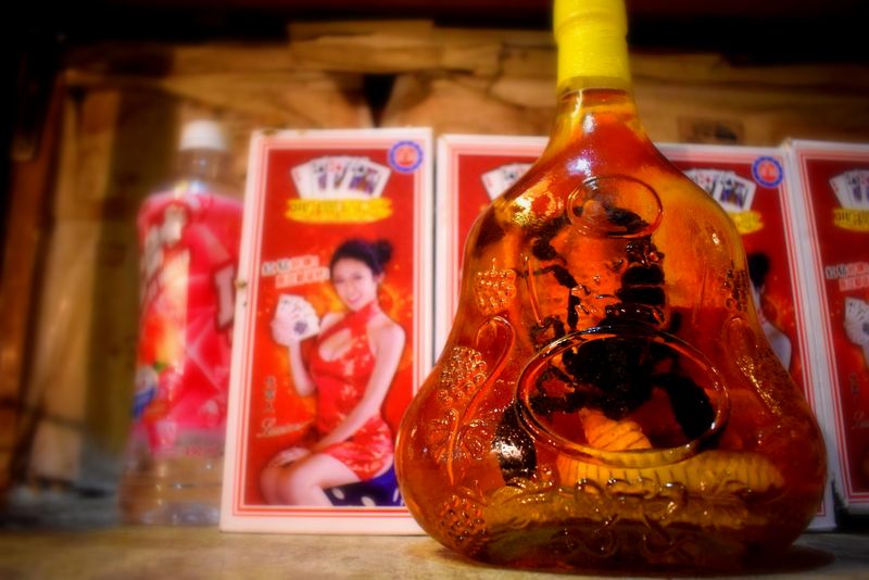 Snake wine, Vietnam