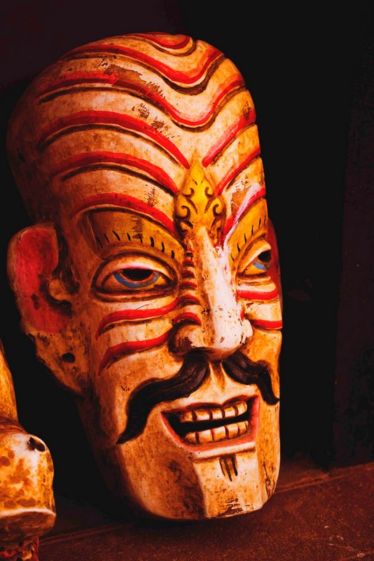 nepal demon mask. Where to visit Nepal. What to buy in Nepal. Thamel market. Where to visit in Kathmandu. A photo blog from nepal. 
#nepal #travel #visitnepal #nepalmask #nepalphotography #nepaltravel #nepalart 3kathmandu 3thamelmarket 3asia #culturetrip #htm2019