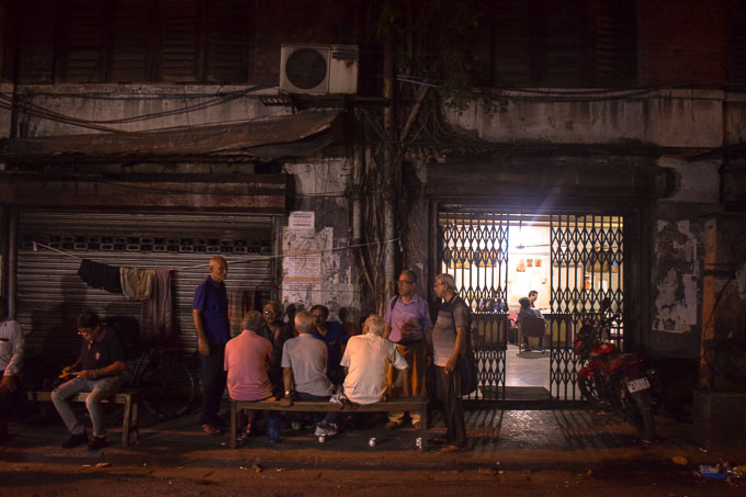 Parar Adda at Decker's Lane Kolkata