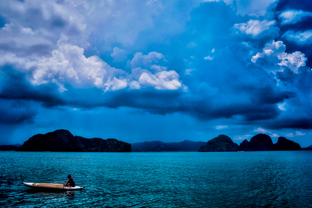 Kayaking at james Bond Island Phuket