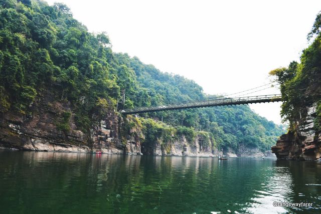 Dawki River: Traveling in Shillong for a week: Dawki river bridge