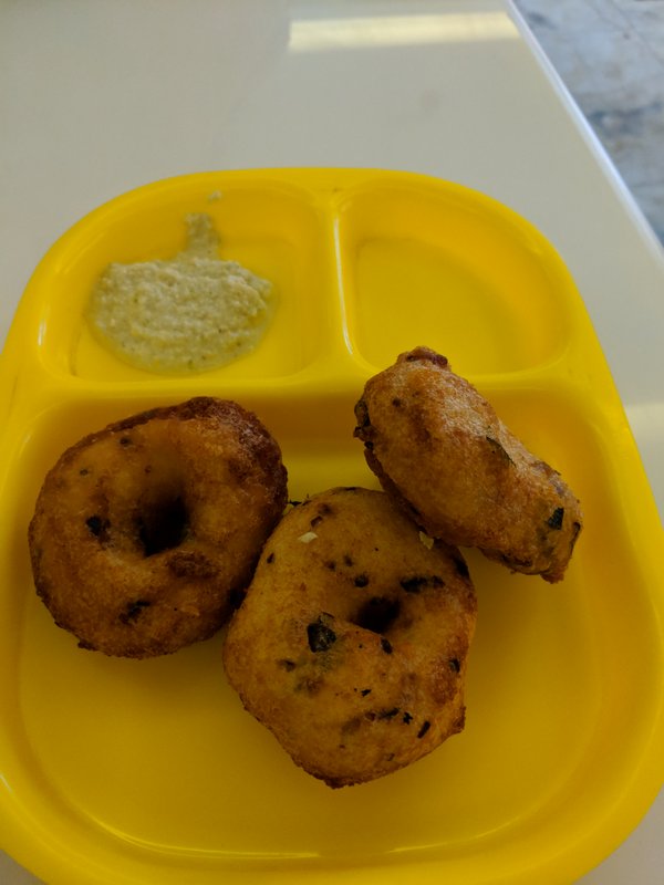 Medu Vada for breakfast at Rameswaram