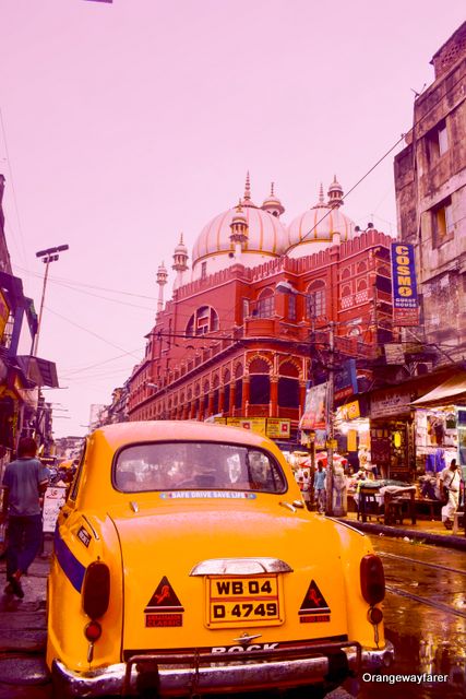 Chitpur Rabindra Sarani Kolkata College Street, Ganges, Park Street, heritage places. #kolkata #calcutta #india #travelblogger #photography #culturetrip #westbengal #incredibleindia #yellowtaxi