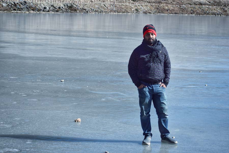 Frozen Sela Lake