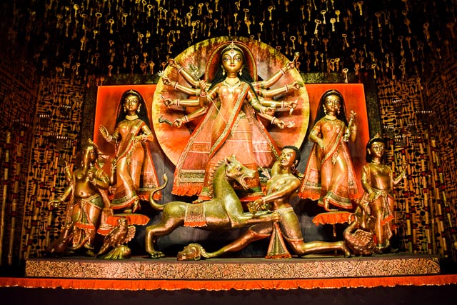 Goddess durga thakur in Kolkata: a photo essay