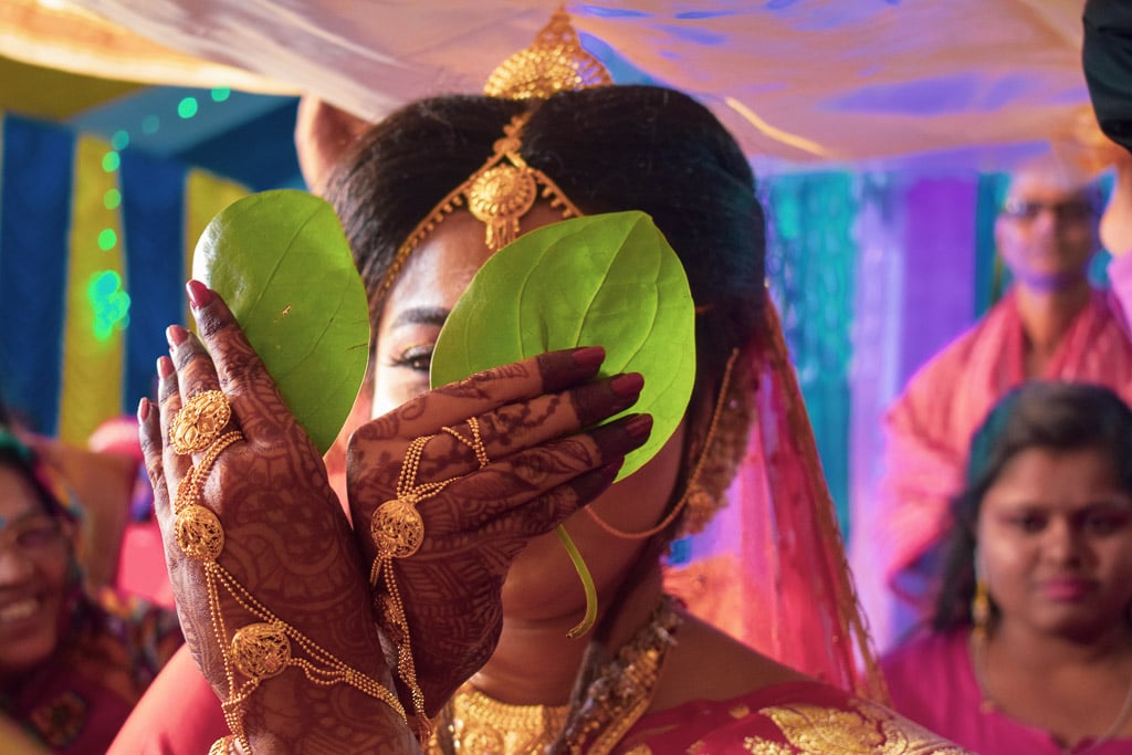 shubhodrishti: candid pictures of a bengali wedding celebration