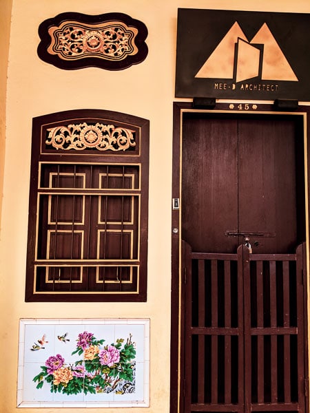 Things to do at the Old Town Phuket: old Buildings