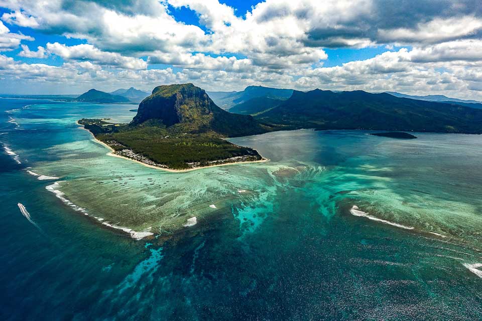 The underwater waterfall of mauritius