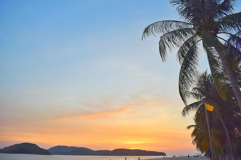 Pantai cenang Sunset: Things to do in Langkawi