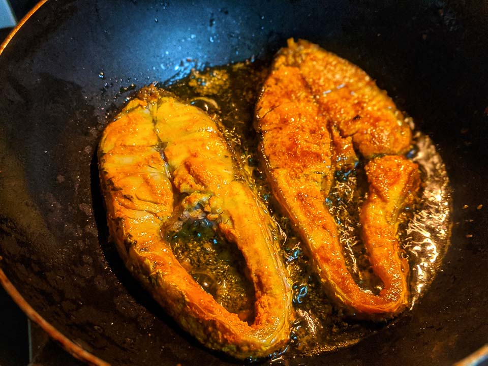 Bhetki macher kaliya. Seabass. Barracuda fish curry. bengali fish curry. Foodfood. Goodfood. Bhetki macher jhol. Bhetki macher jhal. Bhajahari manna style bhetki macher kaliya.