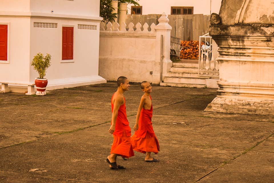 Young monks in orange robe at Luang Prabang Laos: travel Blog for Luang Prabang