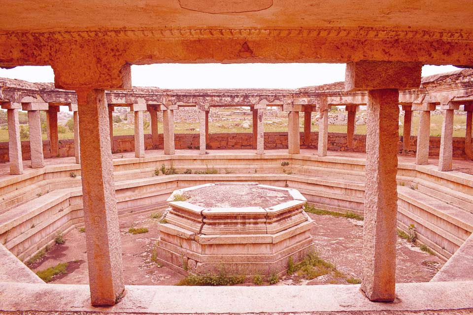 Ruins of queens bath in Hampi