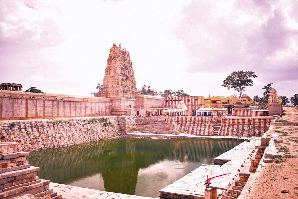 virupaksha temple hampi