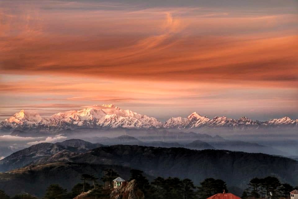 Tiger Hill Sunrise: kanchenjunga Sunrise Shot