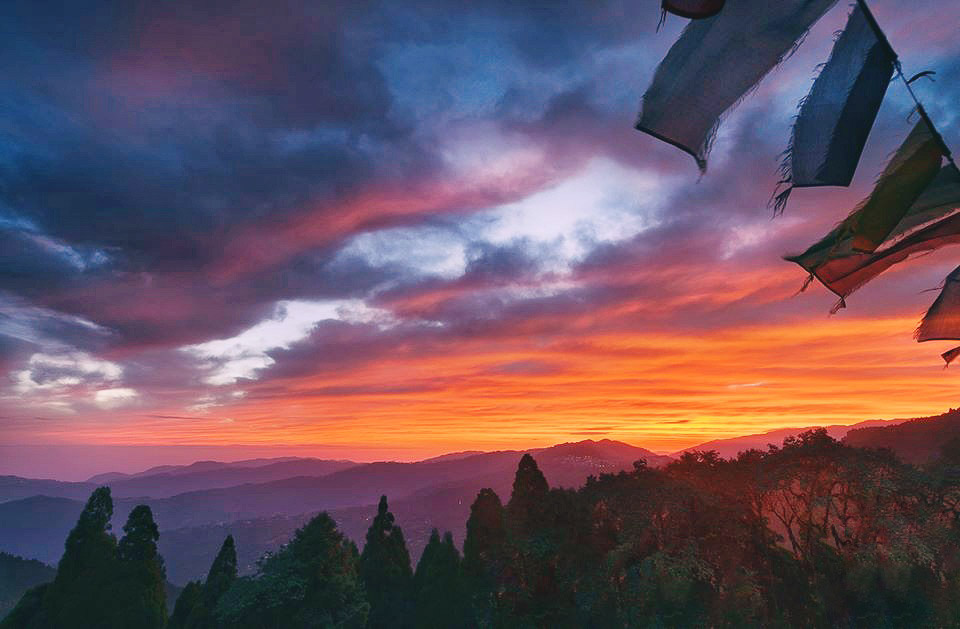 Darjeeling Travel Guide: lepchajagat Sunrise