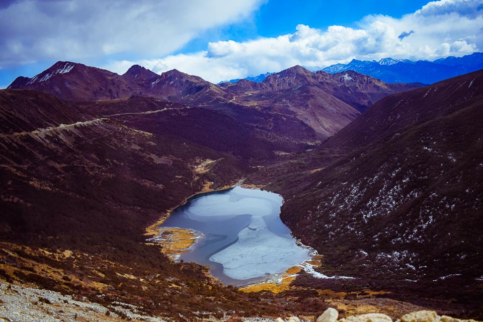 Glacial Lakes of Arunachal Pradesh: road trip to Bum La pass from Tawang